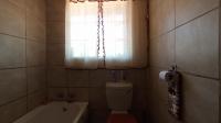 Bathroom 1 - 4 square meters of property in The Orchards