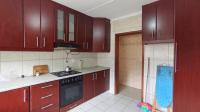 Kitchen - 16 square meters of property in Silverglen