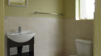 Main Bathroom - 3 square meters of property in Willowbrook