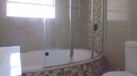 Bathroom 1 - 5 square meters of property in Lone Hill