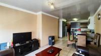 Lounges - 10 square meters of property in Alberton