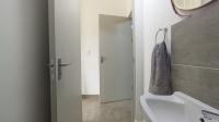 Guest Toilet - 3 square meters of property in Rua Vista