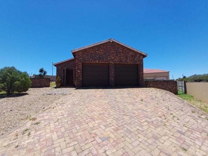 3 Bedroom House for Sale For Sale in Vredenburg - MR659332