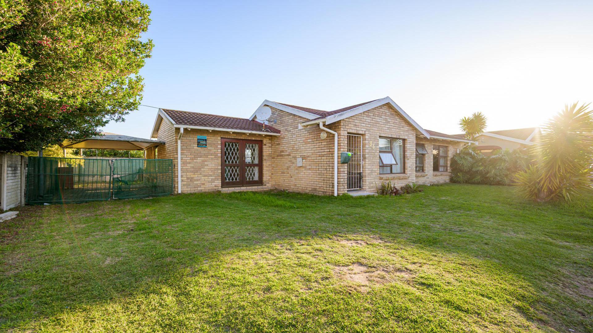 Front View of property in Brentwood Park