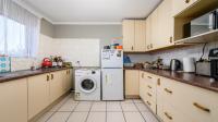 Kitchen of property in Brentwood Park