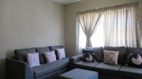 Lounges - 10 square meters of property in Ferndale - JHB