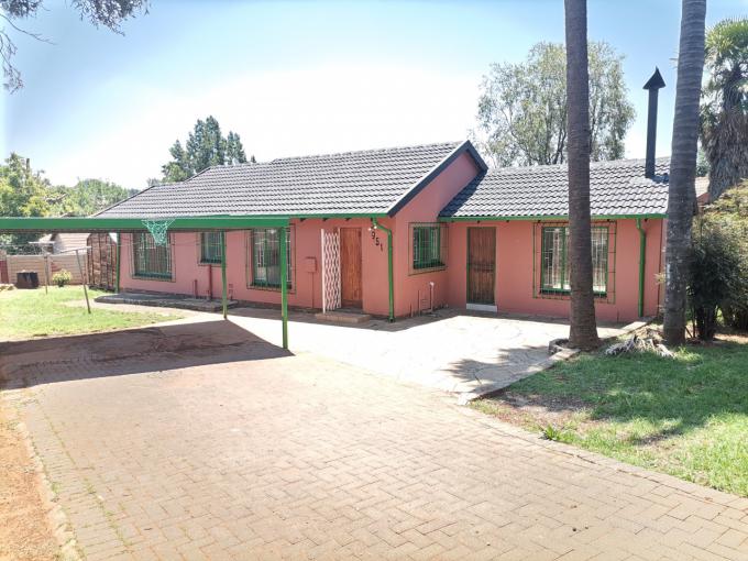 3 Bedroom House for Sale For Sale in Weltevreden Park - MR659490