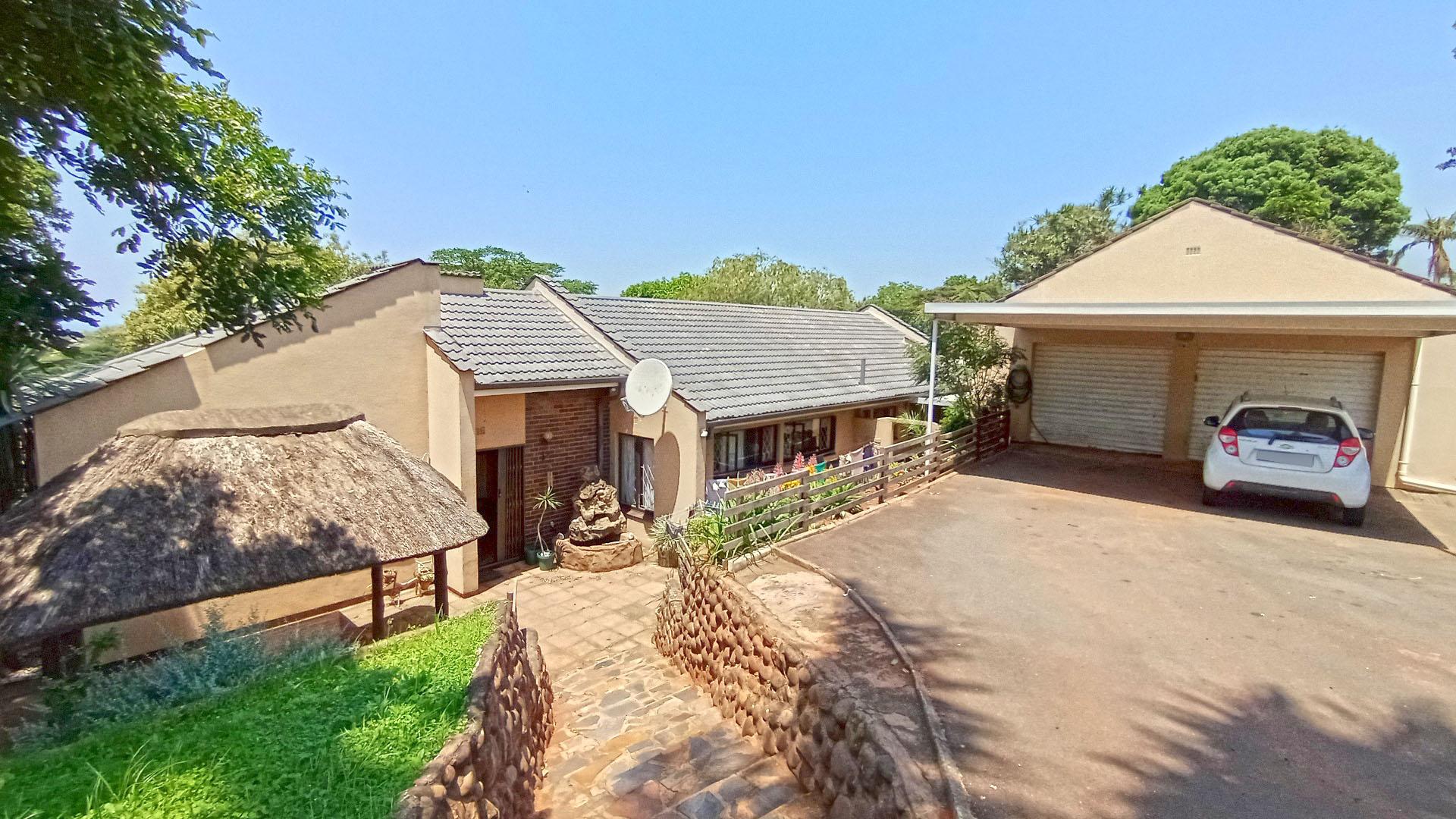 Front View of property in Amanzimtoti 