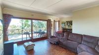 Lounges - 25 square meters of property in Amanzimtoti 