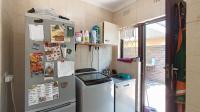 Scullery - 4 square meters of property in Amanzimtoti 