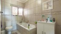 Main Bathroom - 7 square meters of property in Amanzimtoti 