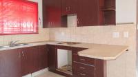 Kitchen - 7 square meters of property in Greenhills