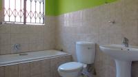 Bathroom 1 - 5 square meters of property in Greenhills