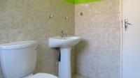 Bathroom 1 - 5 square meters of property in Greenhills