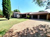 3 Bedroom 2 Bathroom House for Sale for sale in Aerorand - MP