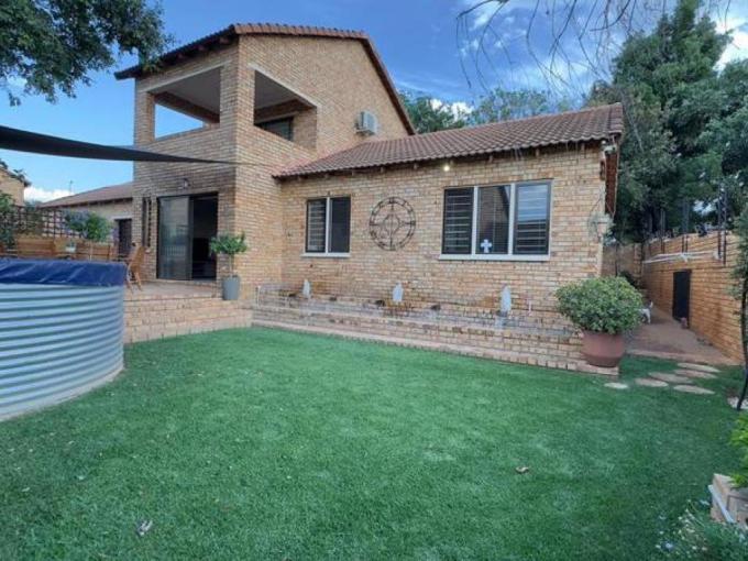 4 Bedroom Simplex for Sale For Sale in Radiokop - MR659843