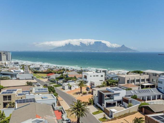 3 Bedroom House for Sale For Sale in Bloubergstrand - MR659912