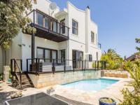  of property in Bloubergstrand