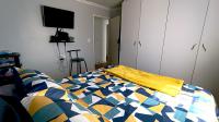 Bed Room 1 - 13 square meters of property in Electric City