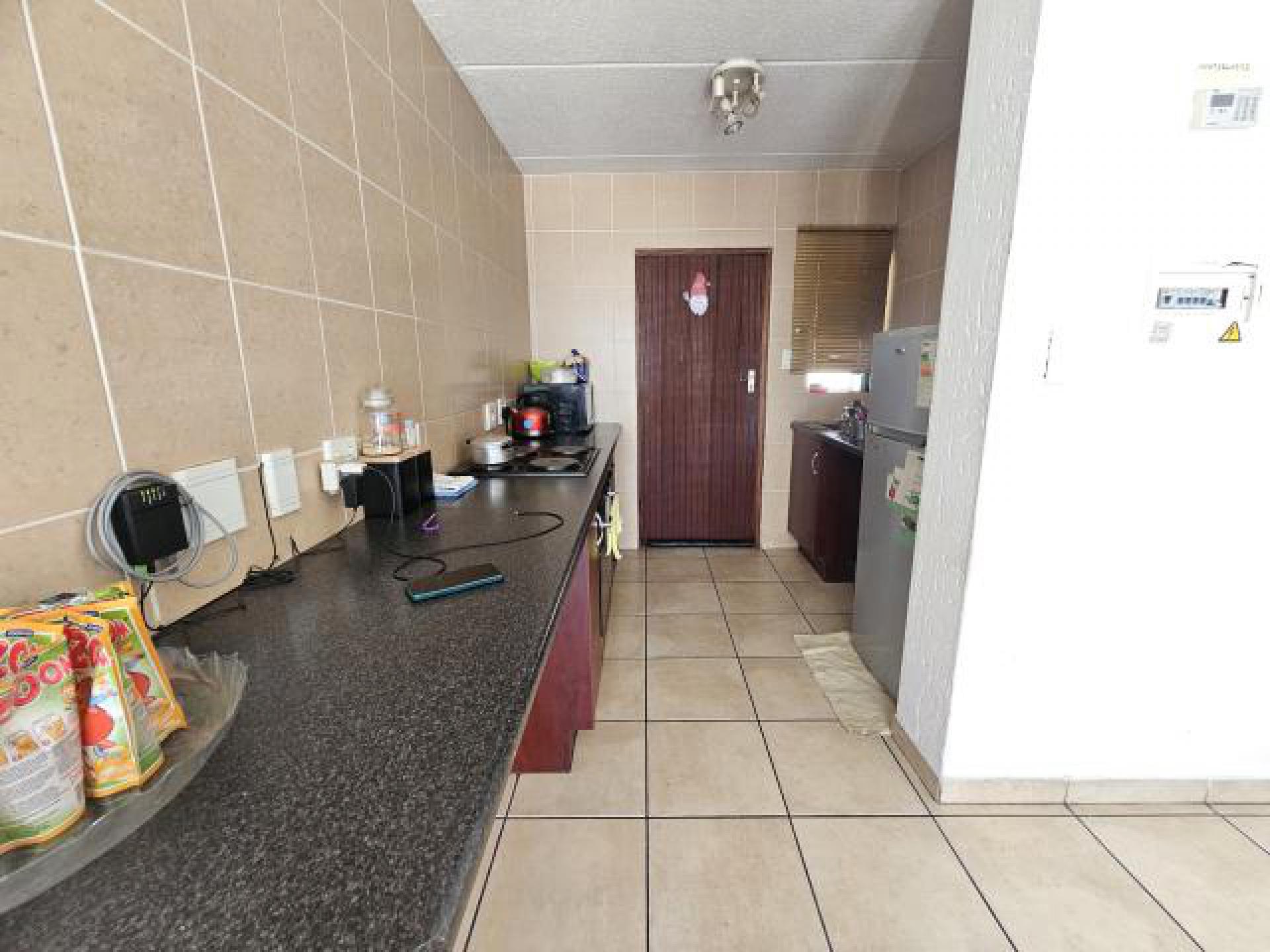 Kitchen - 8 square meters of property in Ormonde