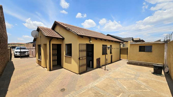 3 Bedroom House for Sale For Sale in Soshanguve - MR660007