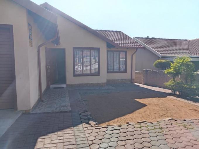 3 Bedroom House for Sale For Sale in Tlhabane West - MR660051