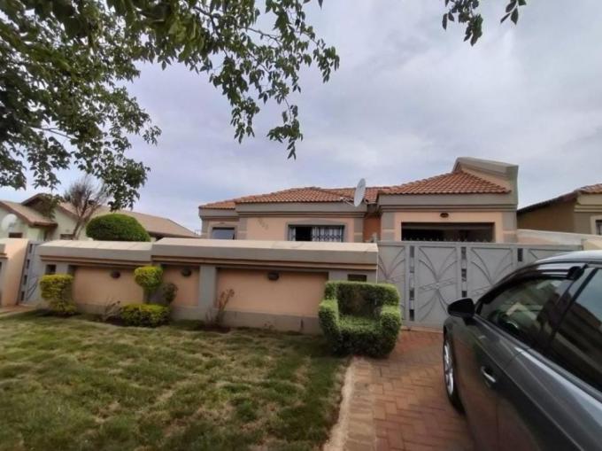 3 Bedroom House for Sale For Sale in Germiston - MR660071