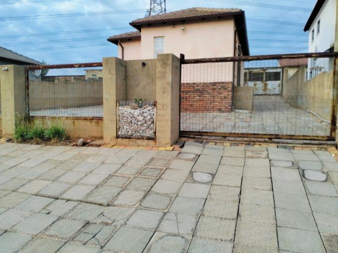 3 Bedroom House for Sale For Sale in Atteridgeville - MR660083