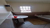 Bathroom 1 of property in Kirkney