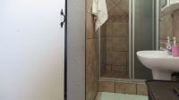 Main Bathroom - 3 square meters of property in Sharonlea