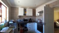 Kitchen - 35 square meters of property in Greenstone Hill