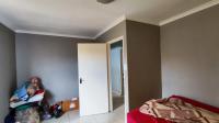 Bed Room 1 - 15 square meters of property in Vosloorus