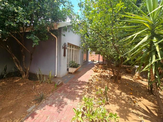 6 Bedroom House for Sale For Sale in Rustenburg - MR660429