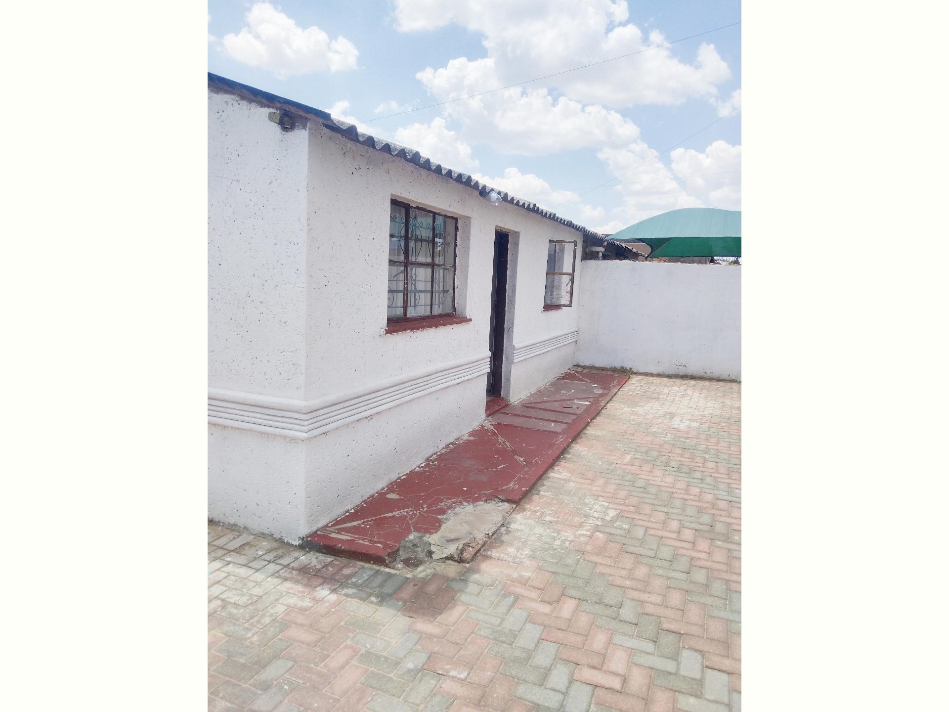  of property in Emdeni South