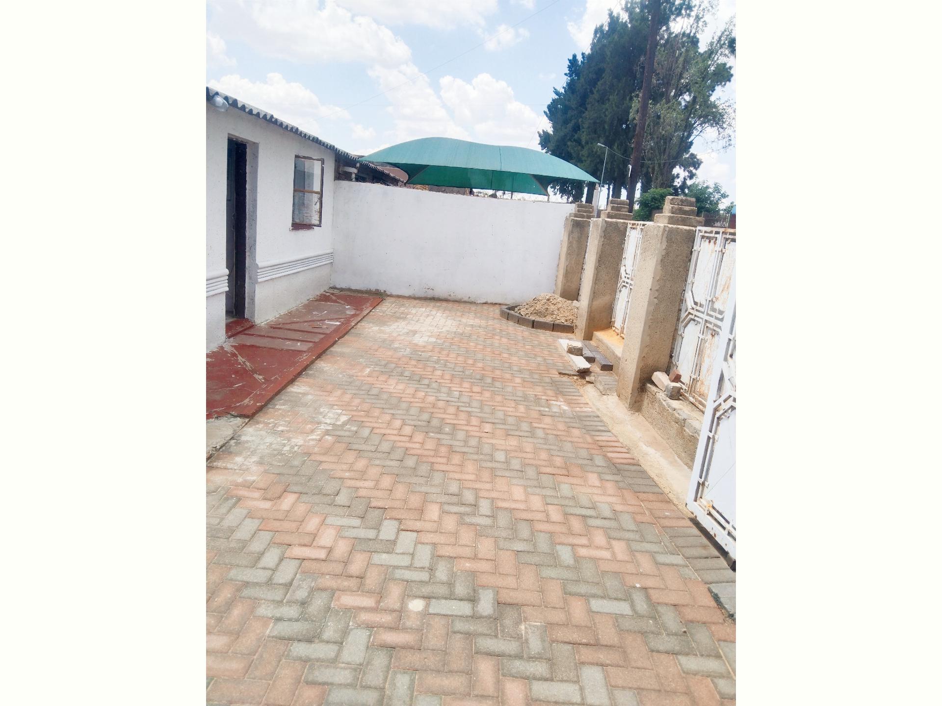  of property in Emdeni South