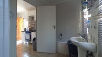 Bathroom 3+ - 11 square meters of property in Highveld