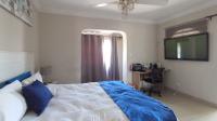 Main Bedroom - 27 square meters of property in Highveld