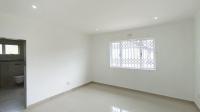 Main Bedroom - 18 square meters of property in Avoca