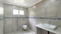 Main Bathroom - 9 square meters of property in Avoca