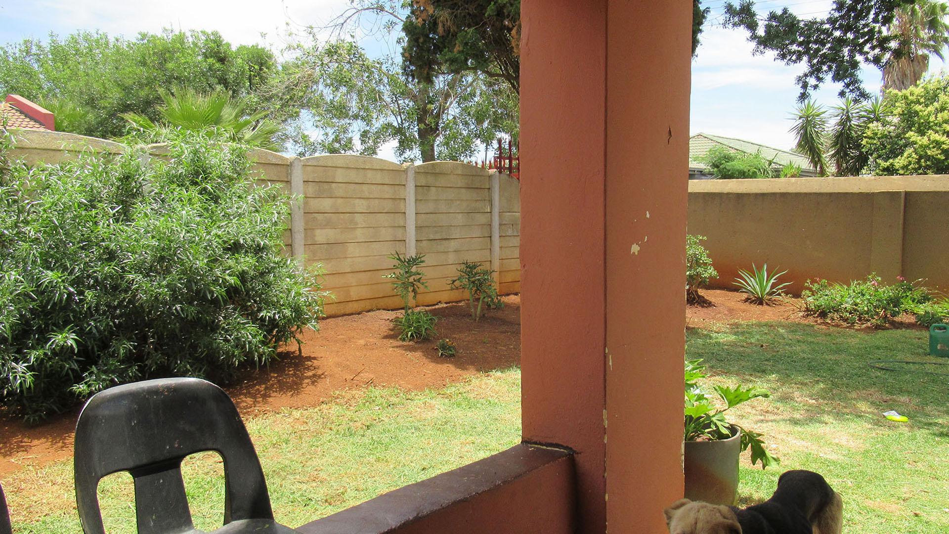 Patio - 6 square meters of property in Ennerdale