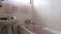 Bathroom 1 - 3 square meters of property in Ennerdale