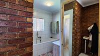 Main Bathroom - 11 square meters of property in Ferryvale