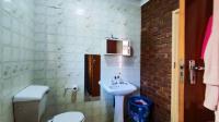 Bathroom 1 - 12 square meters of property in Ferryvale