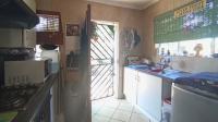 Kitchen - 8 square meters of property in Clubview