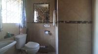 Main Bathroom - 4 square meters of property in Clubview