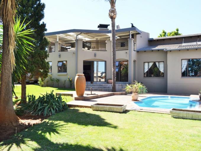 4 Bedroom House for Sale For Sale in Rooihuiskraal - MR660675