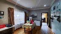 Dining Room - 17 square meters of property in Boksburg South