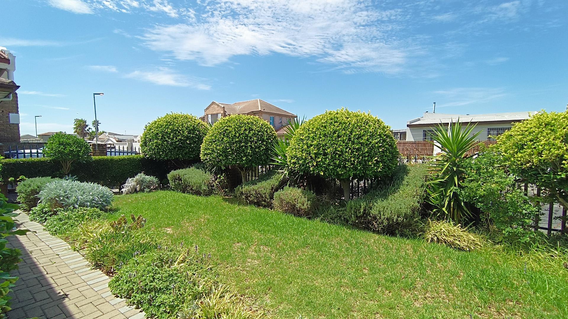 Garden of property in Zeekoei Vlei