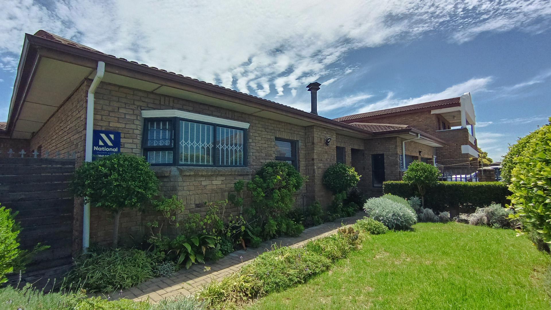 Front View of property in Zeekoei Vlei