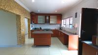 Kitchen - 24 square meters of property in Zeekoei Vlei